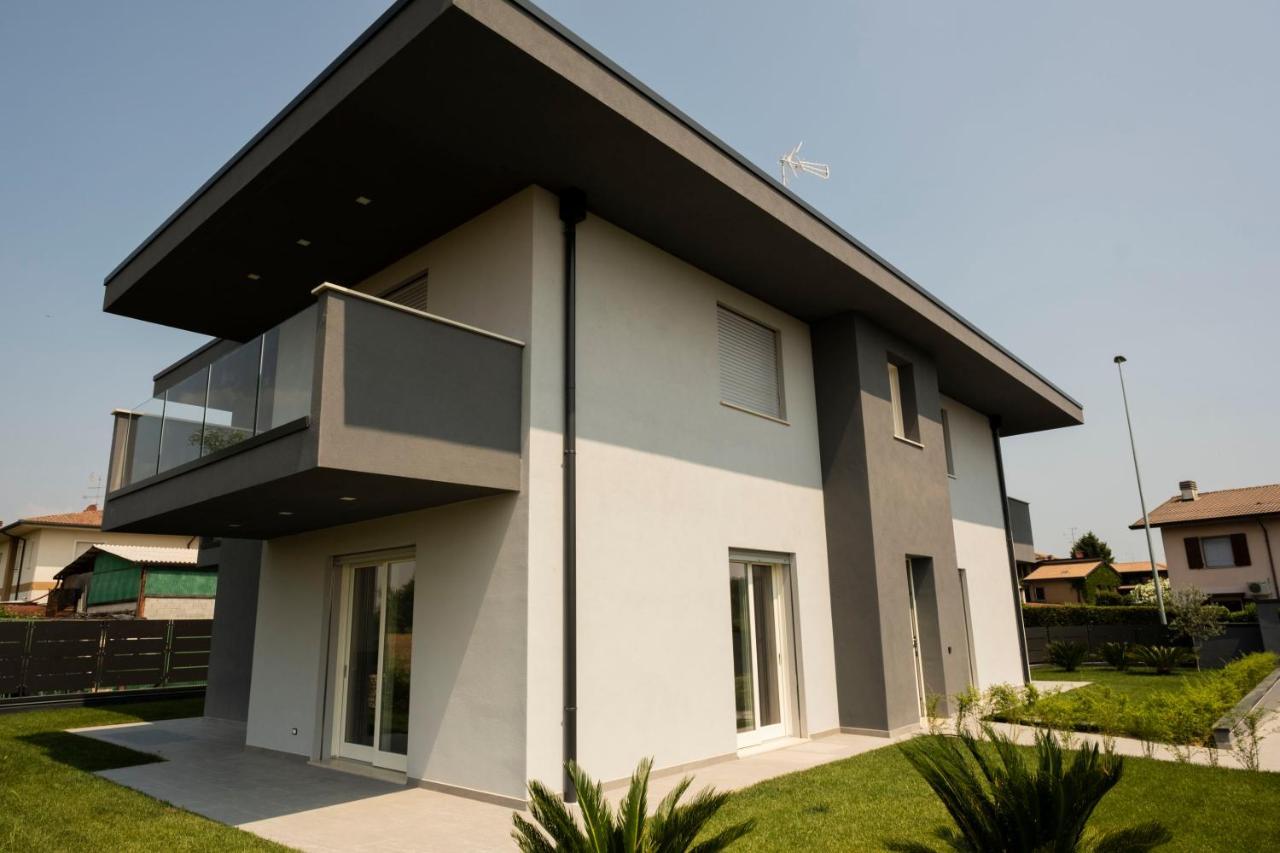 Marali Lake Apartments Di Enrica Bianchera ديسينسانو ديل غاردا المظهر الخارجي الصورة