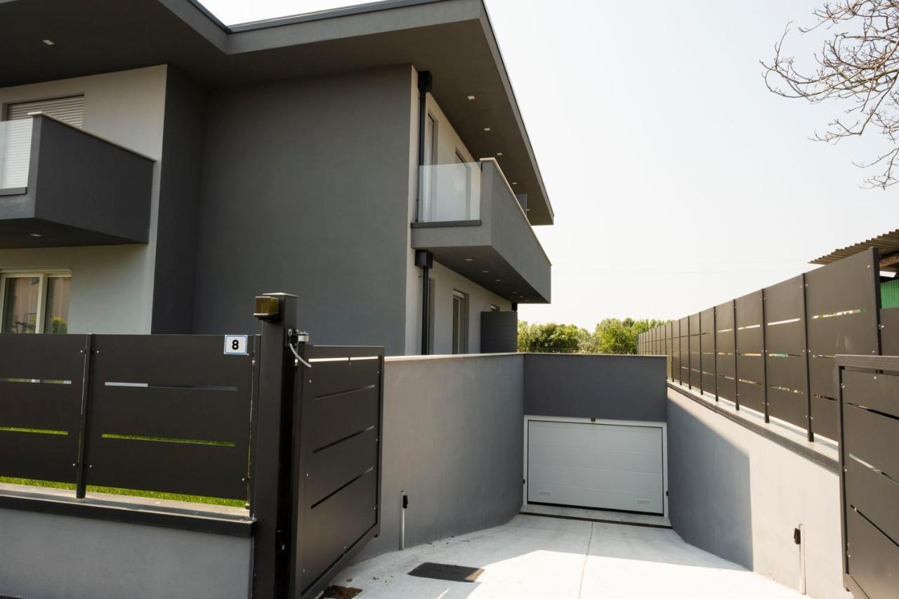 Marali Lake Apartments Di Enrica Bianchera ديسينسانو ديل غاردا المظهر الخارجي الصورة