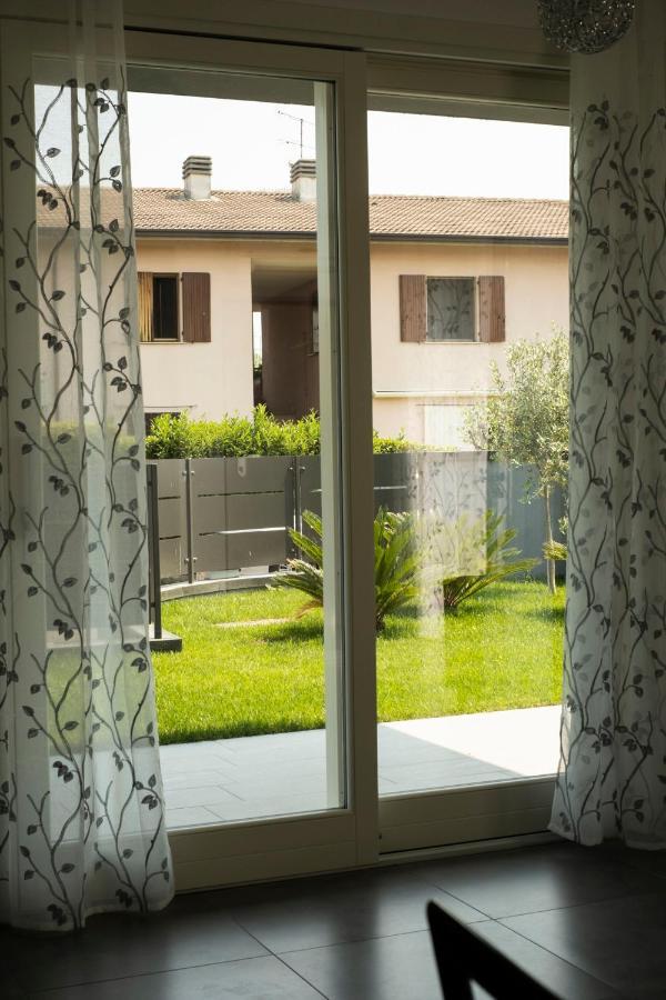 Marali Lake Apartments Di Enrica Bianchera ديسينسانو ديل غاردا المظهر الخارجي الصورة